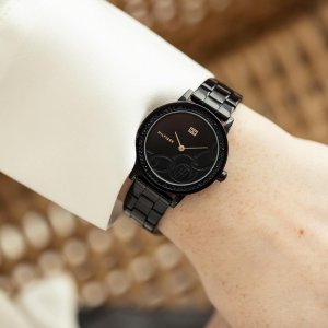 Tyto stylové hodinky značky Tommy Hilfiger dodají své nositelce jiskru! ✨ #klenotyaurum #klenotyslaskouuz65let #hodinky #watch #tommyhilfiger #tommyhilfigerwatches #accessories