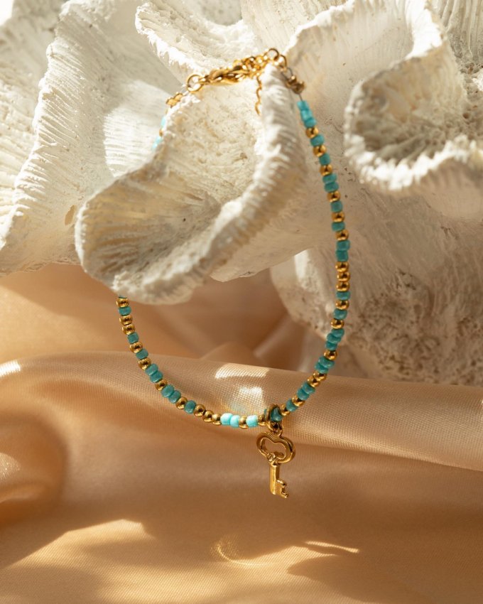 Vybírejte z mnoha barev a motivů naší letní kolekce jemných korálkových šperků. 📿🧡 #klenotyaurum #klenotyslaskouuz65let #summercollection #letnikolekce #sperky #jewelry #summer