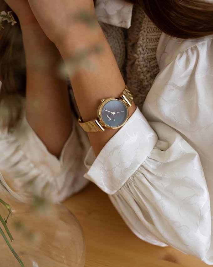 Tyto elegantní hodinky HUGO podtrhnou osobnost každé ženy. ⌚️✨ #klenotyaurum #klenotyslaskouuz65let #hodinky #damskehodinky #womenwatch #hugowatches